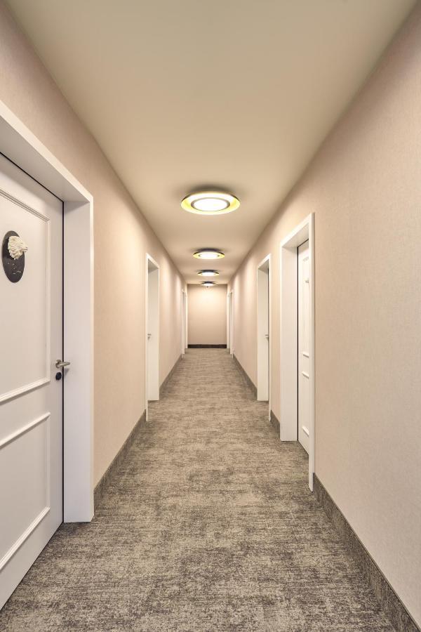 Karls Hotel Сигмаринген Екстериор снимка